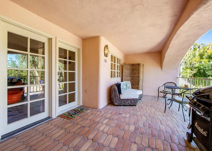 Sunny Palm Springs Retreat Permit# 58428